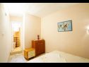 Appartements Lile - comfortable 3 bedroom apartment: A1(6+2) Pisak - Riviera de Omis  - Appartement - A1(6+2): chambre &agrave; coucher