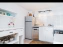 Appartements Melissa - 150m from the beach: A1(4+2), A2(2+2) Pisak - Riviera de Omis  - Appartement - A2(2+2): cuisine