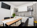 Appartements Neve - 50 m from beach: A4(5), A5(5), A3(2+1) Mandre - Île de Pag  - Appartement - A5(5): cuisine salle à manger