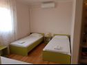 Appartements Jope - 60 m from beach: A1(4), A2(4), A3(4+2), A4(6+1), A5(4), A6(2), A7(2+1), A8(2+1), SA9(2), SA10(2), SA11(2) Stara Novalja - Île de Pag  - Appartement - A7(2+1): chambre &agrave; coucher
