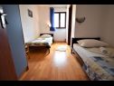 Appartements Maja - peaceful and quiet location A1(4+1), A2(2+2) Dobropoljana - Île de Pasman  - Appartement - A1(4+1): chambre &agrave; coucher