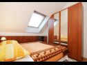 Appartements Nevenkos - 20 m from beach A1(6+1), A2(4+2) Kuciste - Péninsule de Peljesac  - Appartement - A2(4+2): chambre &agrave; coucher