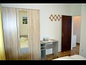 Appartements Zdravko - comfortable & close to the sea: A1(4), A2(2+1), A3(4), A4(2+1) Orebic - Péninsule de Peljesac  - Appartement - A4(2+1): chambre &agrave; coucher