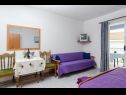 Appartements Jaki - 150 m from beach A1(4), SA2(2+1), A3(4), A4(4), SA5(3) Orebic - Péninsule de Peljesac  - Studio appartement - SA2(2+1): chambre &agrave; coucher