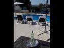 Appartements Markle - swimming pool and sunbeds A1(2+2), A2(4+1), A3(2+2), A4(4+1), A5(2+2), A6(4+1) Banjol - Île de Rab  - Appartement - A5(2+2): piscine