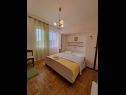 Appartements Ninko - comfortable: A1(8) Palit - Île de Rab  - Appartement - A1(8): chambre &agrave; coucher