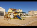 Maisons de vacances JP H(10) Brodarica - Riviera de Sibenik  - Croatie  - aire de jeux enfants