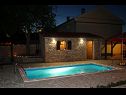 Maisons de vacances Tihomir - with pool : H(6+2) Drnis - Riviera de Sibenik  - Croatie  - piscine (maison et environs)