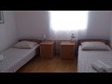 Appartements Dia - 200 m from beach: A1 donji (6), A2 gornji(4+2) Primosten - Riviera de Sibenik  - Appartement - A1 donji (6): chambre &agrave; coucher