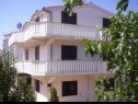 Appartements Marko - 30m from beach; A1(2+2), A2(2+2), A3(2+2), A4(2+2) Rogoznica - Riviera de Sibenik  - maison