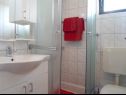 Appartements Marko - 30m from beach; A1(2+2), A2(2+2), A3(2+2), A4(2+2) Rogoznica - Riviera de Sibenik  - Appartement - A2(2+2): salle de bain W-C