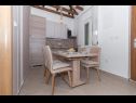 Appartements Ivan - with jacuzzi A1(4+1) Sibenik - Riviera de Sibenik  - Appartement - A1(4+1): cuisine salle à manger