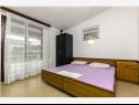 Appartements Mio - 100 m from beach: A1(6+1), A2(4+1) Stupin Celine (Rogoznica) - Riviera de Sibenik  - Appartement - A1(6+1): chambre &agrave; coucher
