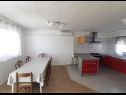 Appartements Kate - 200 m from beach: A1(2), A2(4+1), SA3(2), A4(6+1) Vodice - Riviera de Sibenik  - Appartement - A4(6+1): cuisine salle à manger