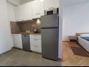 Appartements Kati - 150 m from beach: A2(4), A4(2), SA3(2), SA5(2), SA6(2) Vodice - Riviera de Sibenik  - Studio appartement - SA6(2): cuisine