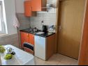 Appartements Jak - parking and BBQ: A1(2), A2(2), A3(4) Vodice - Riviera de Sibenik  - Appartement - A1(2): cuisine salle à manger