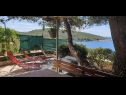 Maisons de vacances Ana - 30 m from beach : H(4) Maslinica - Île de Solta  - Croatie  - H(4): terrasse