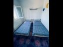 Appartements Modesty - comfortable : A1(4) Necujam - Île de Solta  - Appartement - A1(4): chambre &agrave; coucher