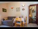 Appartements Mari - peaceful and quiet location: A1(4+2), A2(2+3) Stomorska - Île de Solta  - Appartement - A2(2+3): séjour