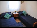 Appartements Vlatko - 100 m from sea: A2(4) Stomorska - Île de Solta  - Appartement - A2(4): chambre &agrave; coucher