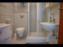 Appartements Daira - great location A1(2), A2(2), A3(4) Stomorska - Île de Solta  - Appartement - A2(2): salle de bain W-C