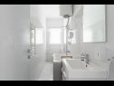Appartements Neven - comfortable & great location: A1(4+2) Split - Riviera de Split  - Appartement - A1(4+2): salle de bain W-C
