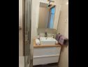 Appartements Bosiljka-comfortable and modern: A1(2) Split - Riviera de Split  - Appartement - A1(2): salle de bain W-C