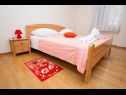Appartements Darko - spacious: A1(6+1) Split - Riviera de Split  - Appartement - A1(6+1): chambre &agrave; coucher