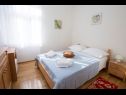 Appartements Darko - spacious: A1(6+1) Split - Riviera de Split  - Appartement - A1(6+1): chambre &agrave; coucher