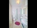 Appartements Dragi - adults only: SA1(2), A2(2), A3(3) Split - Riviera de Split  - Studio appartement - SA1(2): salle de bain W-C