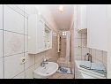 Appartements Dragica - central : A2(3+1) Split - Riviera de Split  - Appartement - A2(3+1): salle de bain W-C