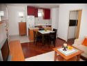 Appartements Seashell - great location: A1(2+2) Split - Riviera de Split  - Appartement - A1(2+2): cuisine salle à manger
