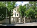 Appartements Brane - great location & garden terrace: A1(6+1) Split - Riviera de Split  - maison