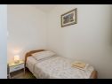 Appartements Neda - charming and comfy : A1(3) Split - Riviera de Split  - Appartement - A1(3): chambre &agrave; coucher