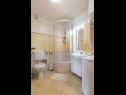 Appartements Neda - charming and comfy : A1(3) Split - Riviera de Split  - Appartement - A1(3): salle de bain W-C