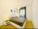 Appartements Mendula - private garage: A1(2+2), A2(2+2) Split - Riviera de Split  - Appartement - A2(2+2): chambre &agrave; coucher