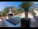 Maisons de vacances Bože - 10m from the sea: H(10+2) Drvenik Mali (Île de Drvenik Mali) - Riviera de Trogir  - Croatie  - piscine