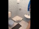 Appartements Anka- comfortable and affordable A2(3+2), A1(6) Marina - Riviera de Trogir  - Appartement - A2(3+2): salle de bain W-C