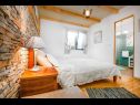 Maisons de vacances Stone&Olive - with pool: H(5+1) Marina - Riviera de Trogir  - Croatie  - H(5+1): chambre &agrave; coucher