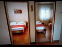 Appartements Kajo - free parking and BBQ: A1(4+2) Poljica (Marina) - Riviera de Trogir  - Appartement - A1(4+2): couloir