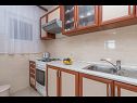 Appartements Vin - 40 m from sea: A1 (4+1), A2 (2+2), A3 (2+2) Seget Donji - Riviera de Trogir  - Appartement - A1 (4+1): cuisine