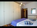 Appartements VV A1(2+1), A2(5), A3(7) Seget Vranjica - Riviera de Trogir  - Appartement - A3(7): chambre &agrave; coucher