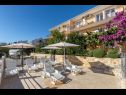 Appartements Rose - 30 m from the beach: A1(2+1), A2(2+1), A3(2+1), A4(2+1), A5(2+1) Seget Vranjica - Riviera de Trogir  - terrasse