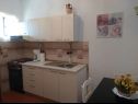Appartements Zeljko - with garden: A1(4), SA2(2+1) Seget Vranjica - Riviera de Trogir  - Studio appartement - SA2(2+1): cuisine