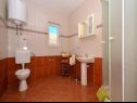 Appartements Žar - free parking A1(4+1), A2(2+2), A3(2+2), A4(4+1) Seget Vranjica - Riviera de Trogir  - Appartement - A1(4+1): salle de bain W-C
