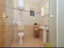 Appartements Žar - free parking A1(4+1), A2(2+2), A3(2+2), A4(4+1) Seget Vranjica - Riviera de Trogir  - Appartement - A2(2+2): salle de bain W-C