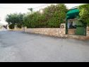 Maisons de vacances Villa Linda - big terraces: H(5+2) Seget Vranjica - Riviera de Trogir  - Croatie  - détail (maison et environs)
