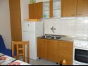 Appartements Gor A1(2+2), B2(2+2) Sevid - Riviera de Trogir  - Appartement - A1(2+2): cuisine salle à manger