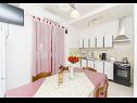 Appartements Rome - 70 m from sea: A1(6) Trogir - Riviera de Trogir  - Appartement - A1(6): cuisine salle à manger