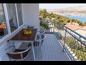 Appartements Petar - great location close to the sea: A1 Donji (4+2), A2 Gornji (4+2) Trogir - Riviera de Trogir  - Appartement - A2 Gornji (4+2): balcon